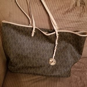 Michael Kors Jet Set Travel Tote